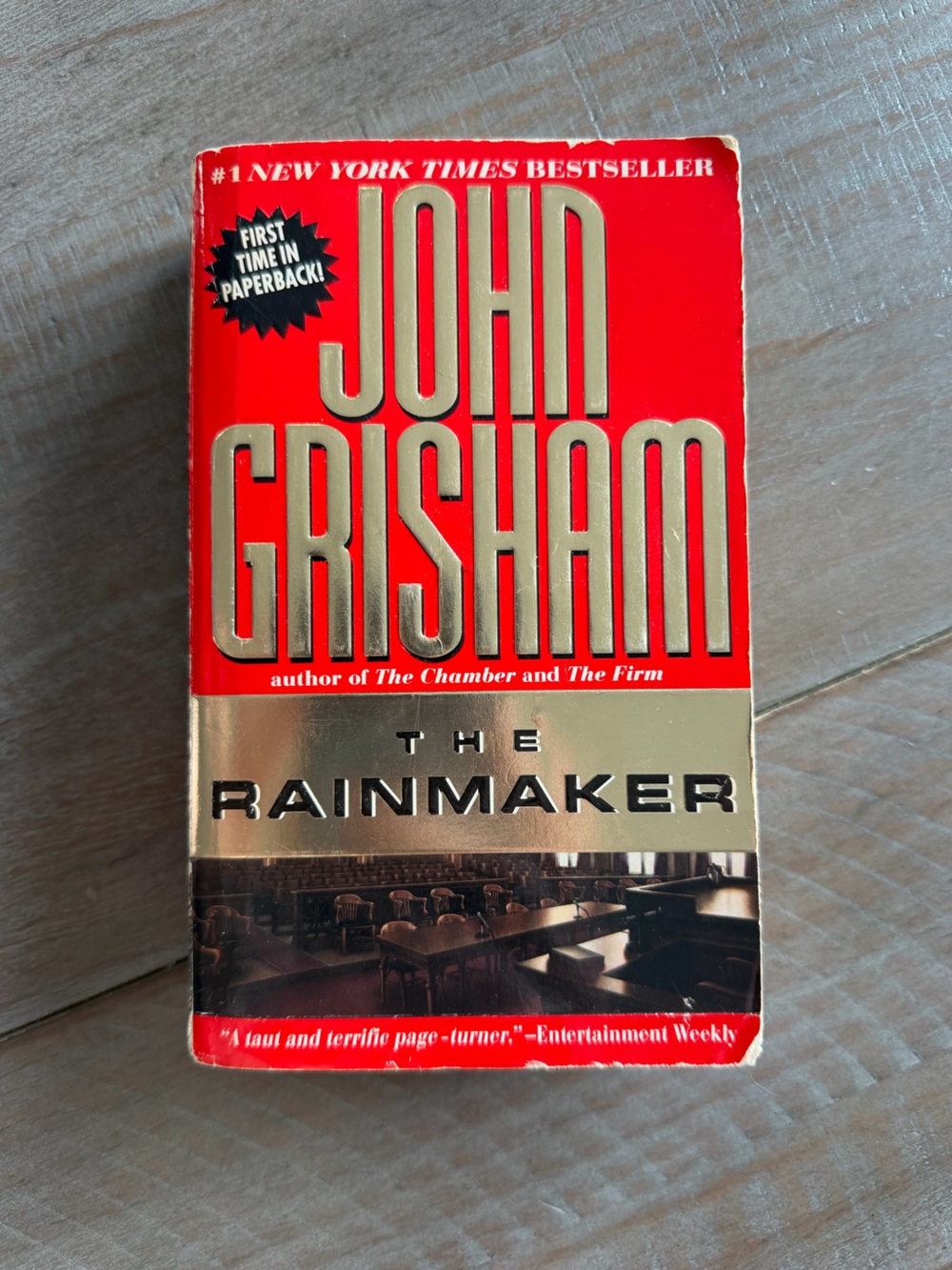 John Grisham - The Rainmaker Paperback - Red & Gold Cover